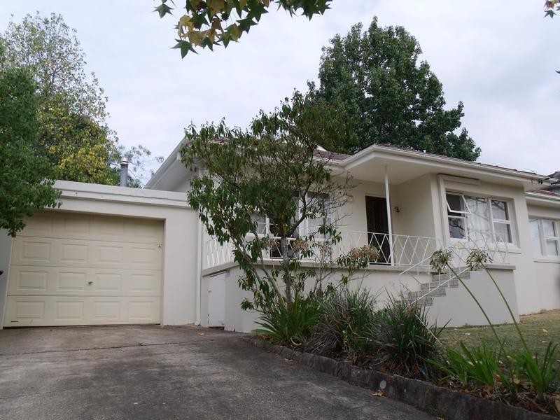 20 DOBSON CRESCENT, Baulkham Hills NSW 2153