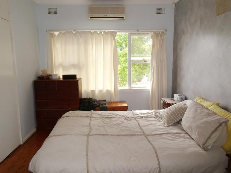 20 DOBSON CRESCENT, Baulkham Hills NSW 2153