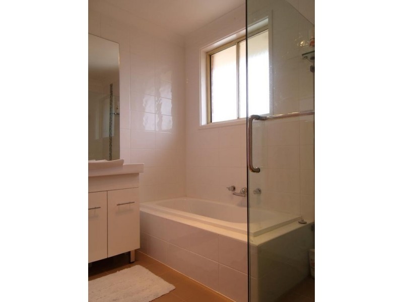 25 ASTORIA PARK ROAD, Baulkham Hills NSW 2153