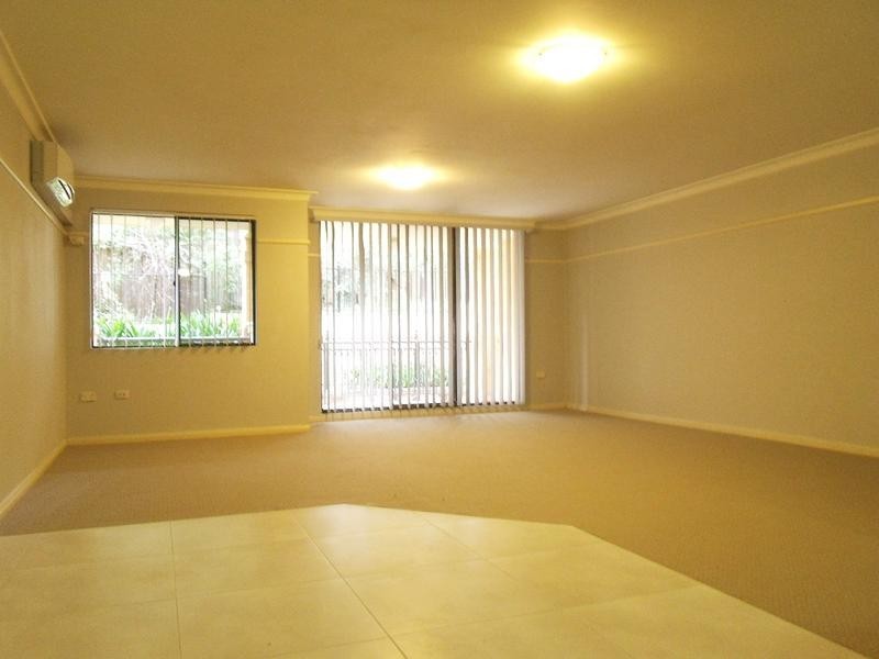 3/56-64 DOBSON CRESCENT, Baulkham Hills NSW 2153