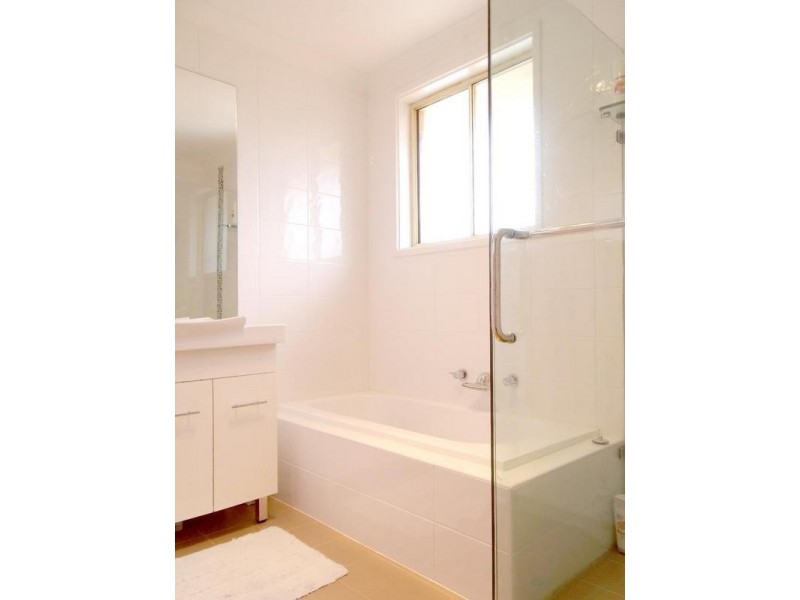 25 ASTORIA PARK ROAD, Baulkham Hills NSW 2153