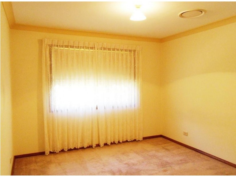 1/18a CONIE AVENUE, Baulkham Hills NSW 2153