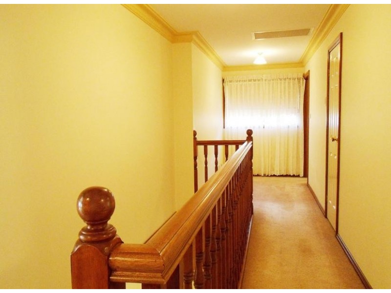 1/18a CONIE AVENUE, Baulkham Hills NSW 2153