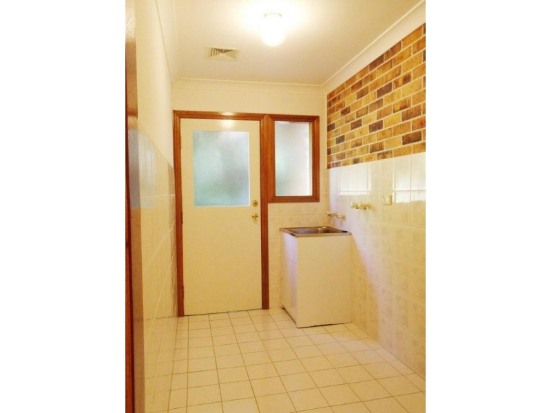 1/18a CONIE AVENUE, Baulkham Hills NSW 2153