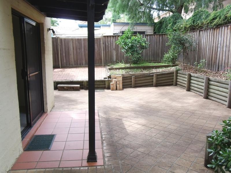 5/8 KENNETH AVENUE, Baulkham Hills NSW 2153