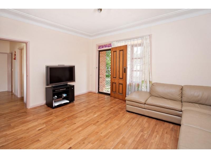 25 Blaxland Street, Lalor Park NSW 2147