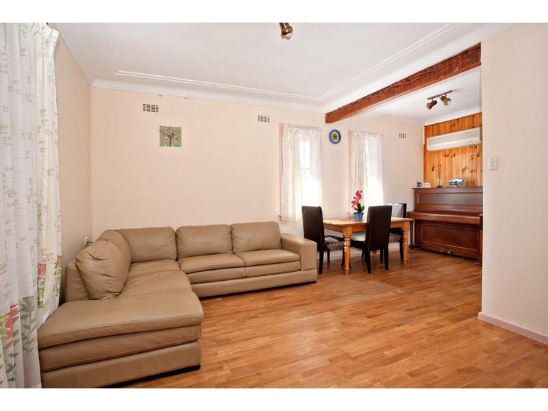 25 Blaxland Street, Lalor Park NSW 2147