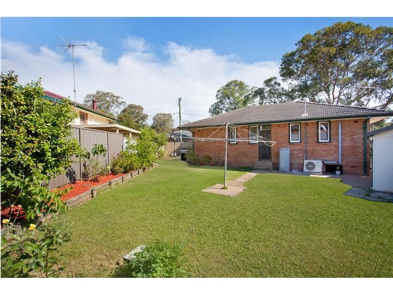 25 Blaxland Street, Lalor Park NSW 2147