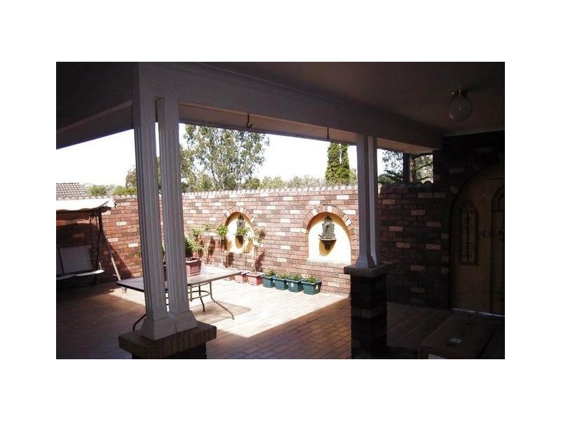 11 AMPHITHEATRE CIRCUIT, Baulkham Hills NSW 2153