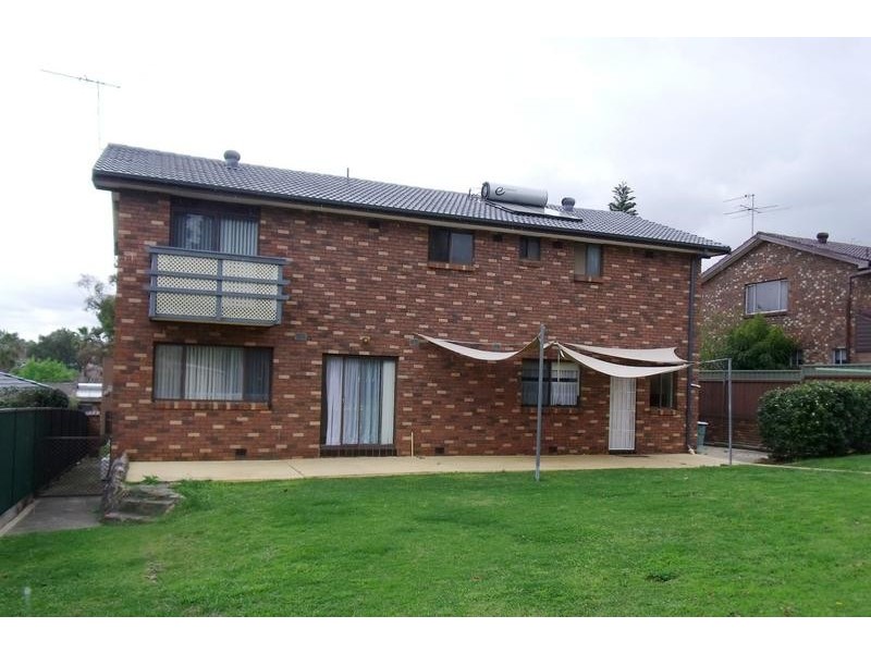 11 AMPHITHEATRE CIRCUIT, Baulkham Hills NSW 2153