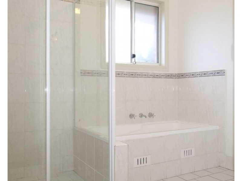 1A GLEN PLACE, Pendle Hill NSW 2145