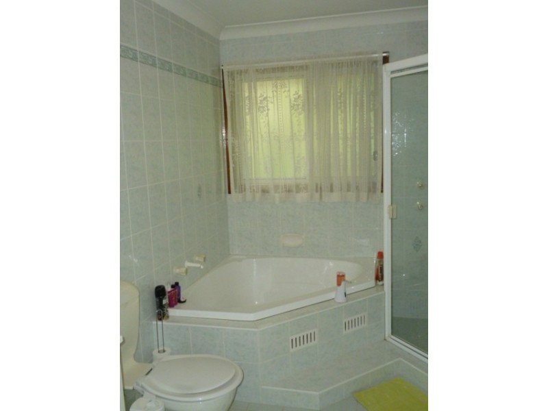 4/18a CONIE AVENUE, Baulkham Hills NSW 2153