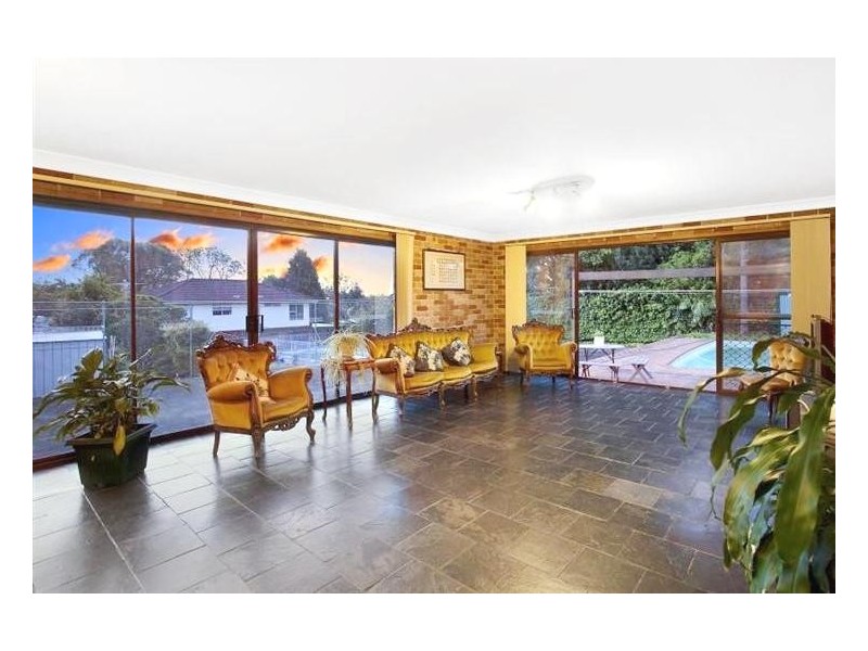 4 VICTOR CLOSE, Baulkham Hills NSW 2153