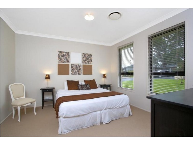 6 ATTLEE PLACE, Winston Hills NSW 2153