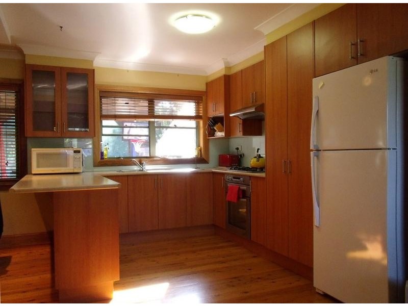 36 VALERIE AVENUE, Baulkham Hills NSW 2153