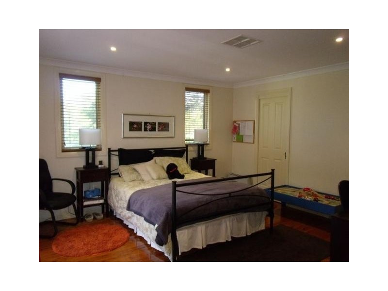 10 DELAIGH AVENUE, Baulkham Hills NSW 2153