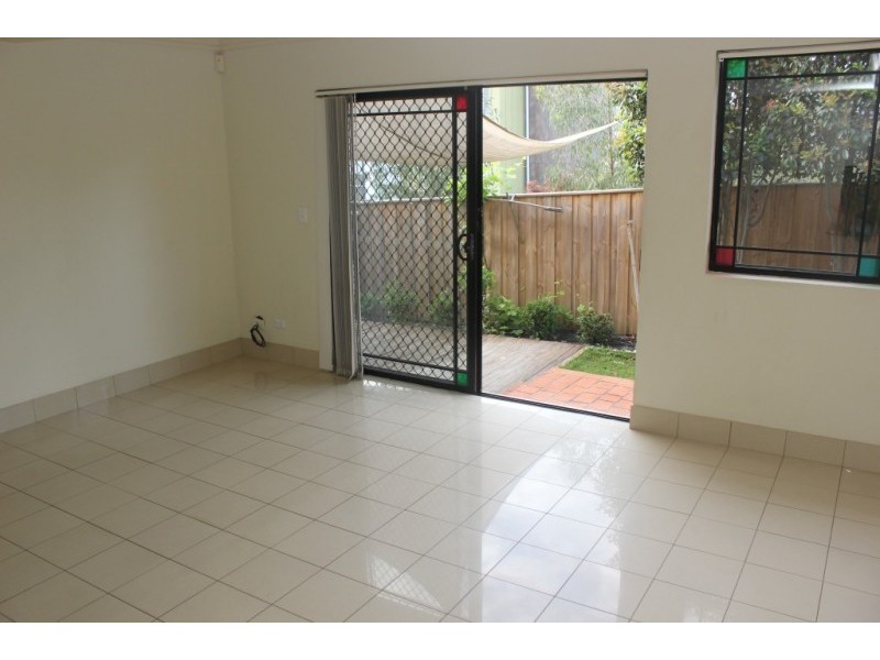 4/8 THE COTTELL WAY, Baulkham Hills NSW 2153