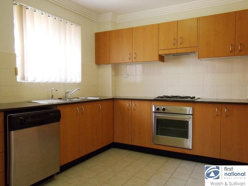 8/47 Dobson Crescent, Baulkham Hills NSW 2153
