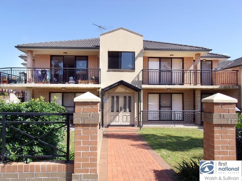 8/47 Dobson Crescent, Baulkham Hills NSW 2153