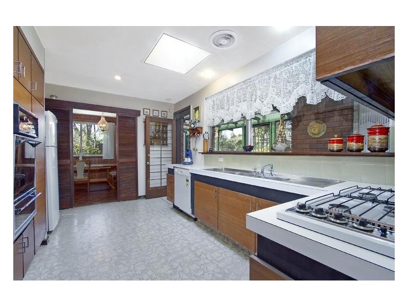 25 BAKER CRESCENT, Baulkham Hills NSW 2153