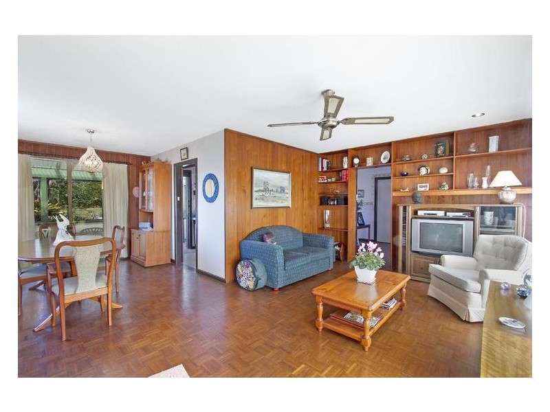 25 BAKER CRESCENT, Baulkham Hills NSW 2153