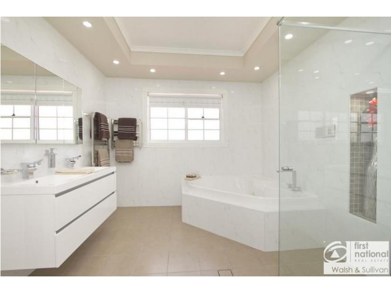 6 Mary Helen Court, Baulkham Hills NSW 2153