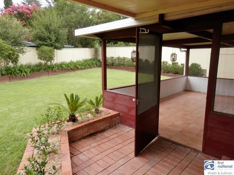 4 MELBOURNE ROAD, Winston Hills NSW 2153