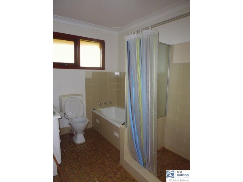 42 Stainsby Avenue, Kings Langley NSW 2147