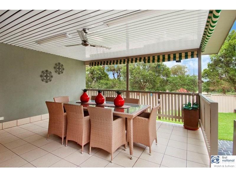 94 TAMBOURA AVENUE, Baulkham Hills NSW 2153