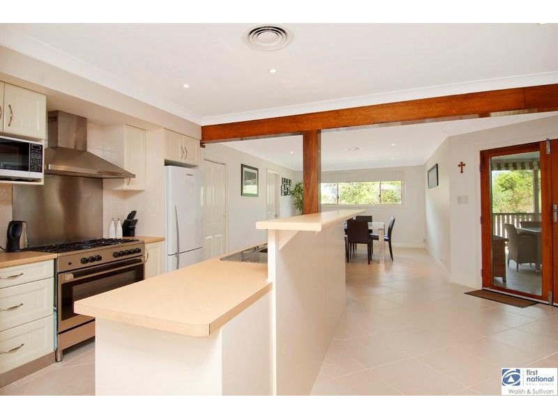 94 TAMBOURA AVENUE, Baulkham Hills NSW 2153