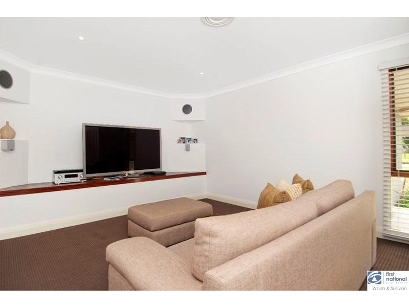 94 TAMBOURA AVENUE, Baulkham Hills NSW 2153