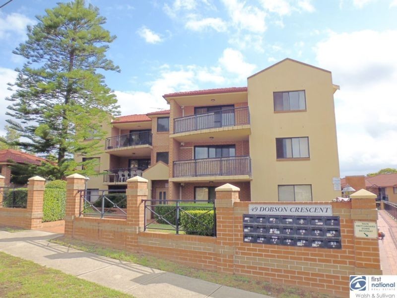 13/49 DOBSON CRESCENT, Baulkham Hills NSW 2153