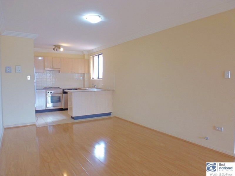 13/49 DOBSON CRESCENT, Baulkham Hills NSW 2153