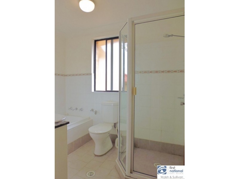 13/49 DOBSON CRESCENT, Baulkham Hills NSW 2153