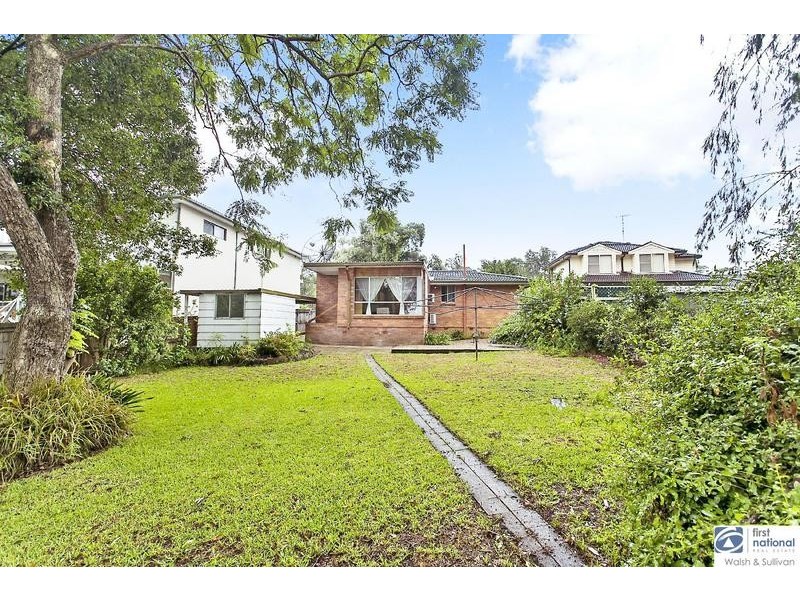 33 CLACKMANNAN ROAD, Winston Hills NSW 2153