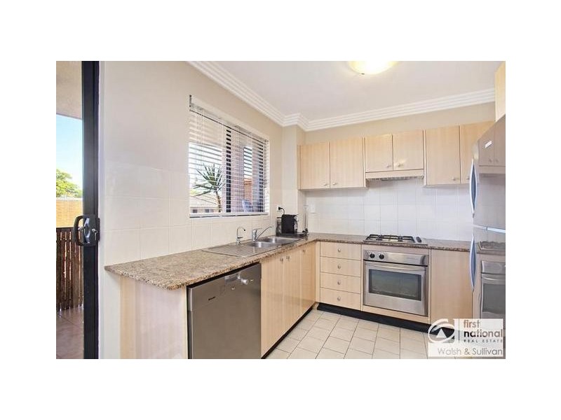 17/49 DOBSON CRESCENT, Baulkham Hills NSW 2153