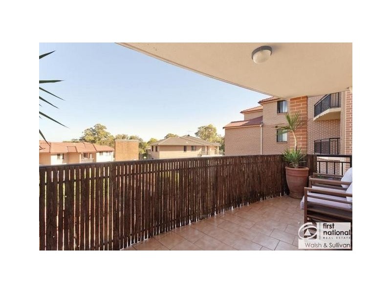 17/49 DOBSON CRESCENT, Baulkham Hills NSW 2153