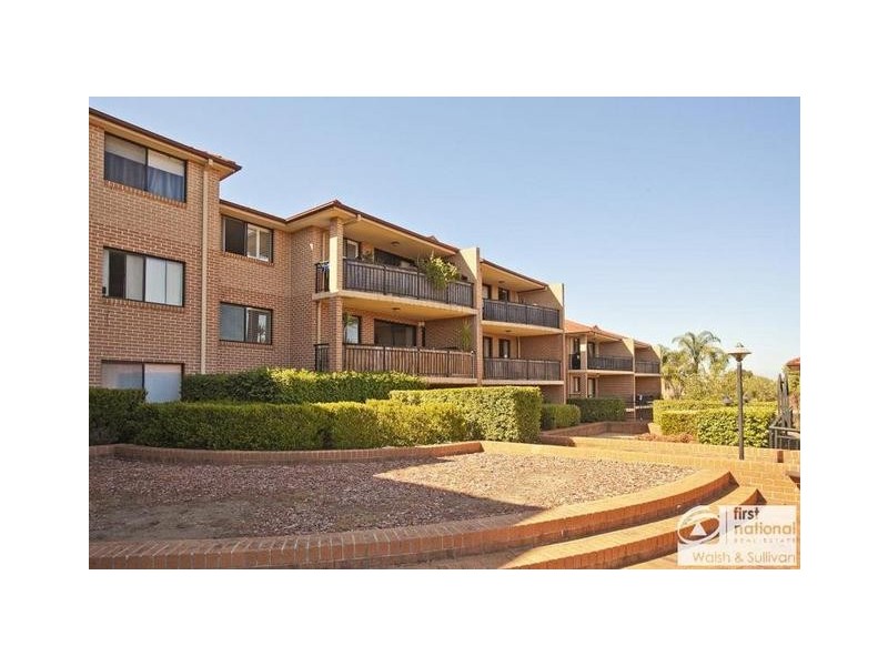 17/49 DOBSON CRESCENT, Baulkham Hills NSW 2153