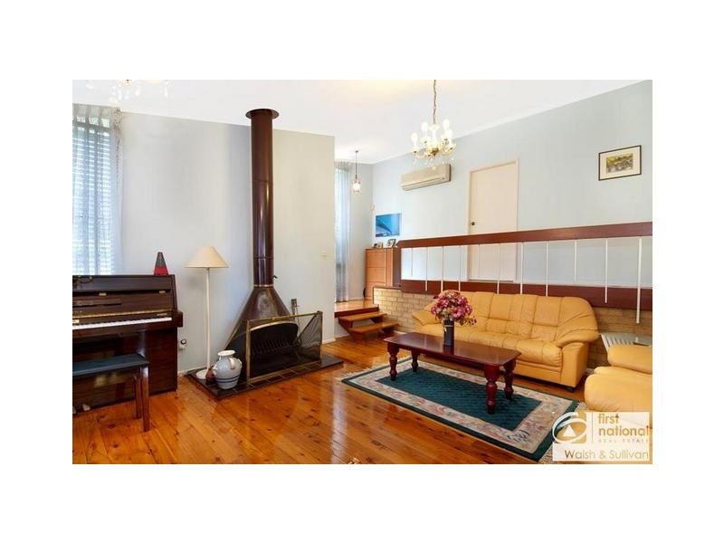 78 BRUCEDALE DRIVE, Baulkham Hills NSW 2153