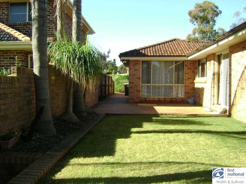 8 Springfield Crescent, Bella Vista NSW 2153