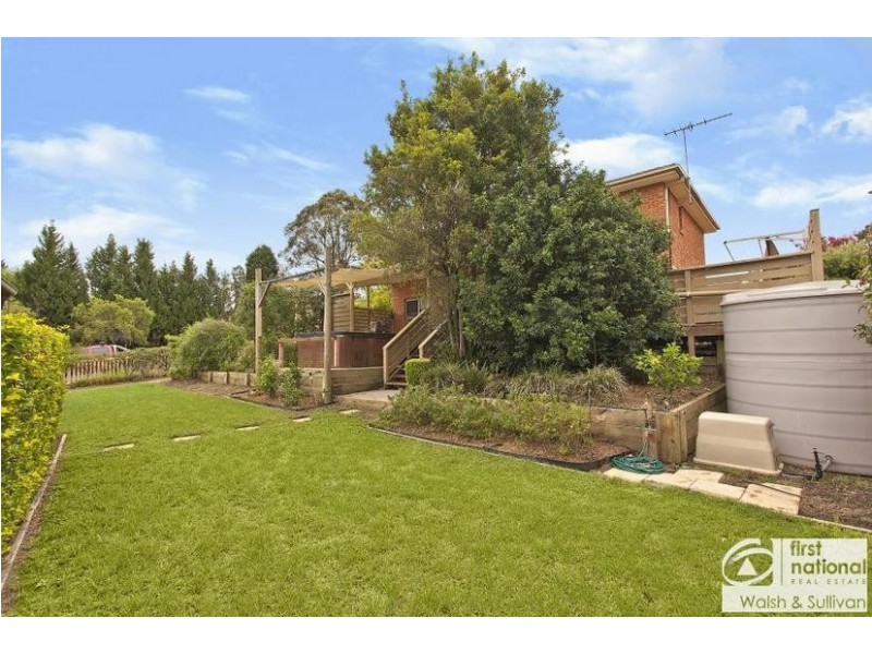 18 AMPHITHEATRE CIRCUIT, Baulkham Hills NSW 2153