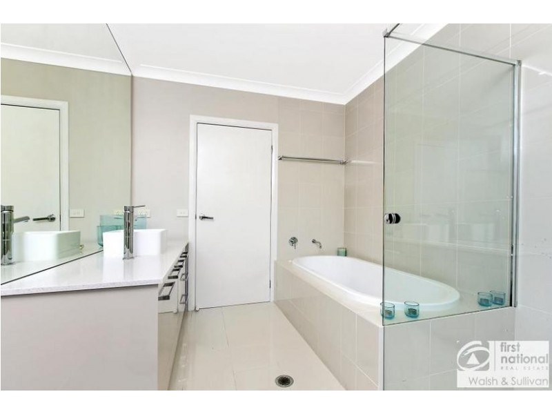 9 BARONIA CIRCUIT, Castle Hill NSW 2154