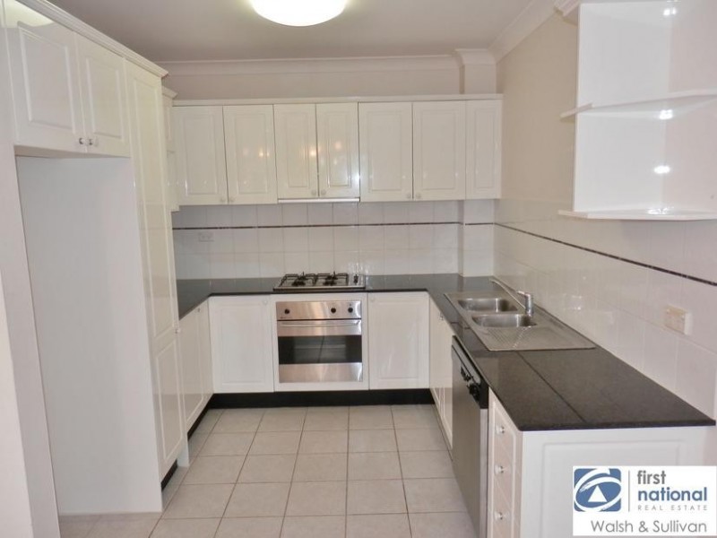 4/2 RAILWAY STREET, Baulkham Hills NSW 2153