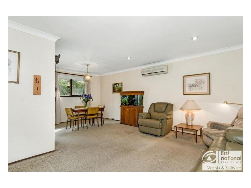 8 Drayton Ave, Castle Hill NSW 2154