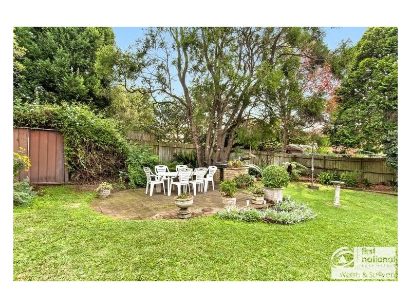 8 Drayton Ave, Castle Hill NSW 2154