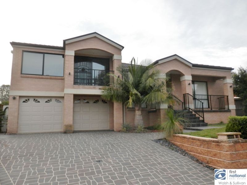 25 KENTWELL CRESCENT, Stanhope Gardens NSW 2768