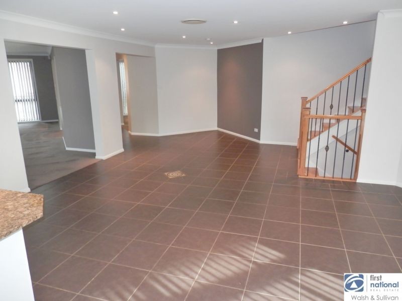 25 KENTWELL CRESCENT, Stanhope Gardens NSW 2768