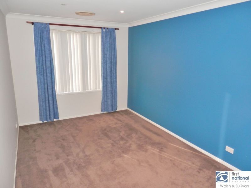 25 KENTWELL CRESCENT, Stanhope Gardens NSW 2768