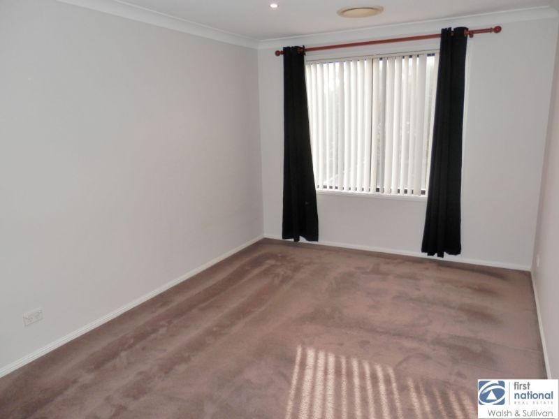 25 KENTWELL CRESCENT, Stanhope Gardens NSW 2768