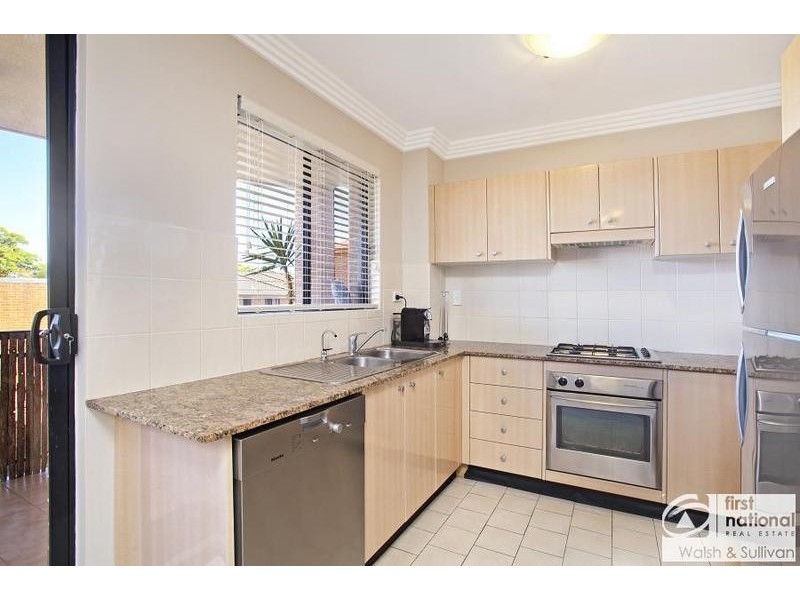 17/49 Dobson Crescent, Baulkham Hills NSW 2153